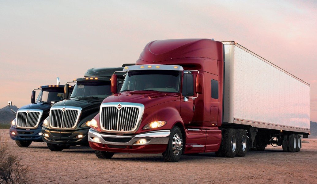 Xe đầu kéo container và rơ moóc