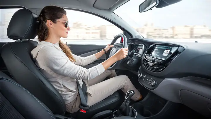 Các Bước Thực Hiện Kỹ Thuật Đánh Lái Vào Cua