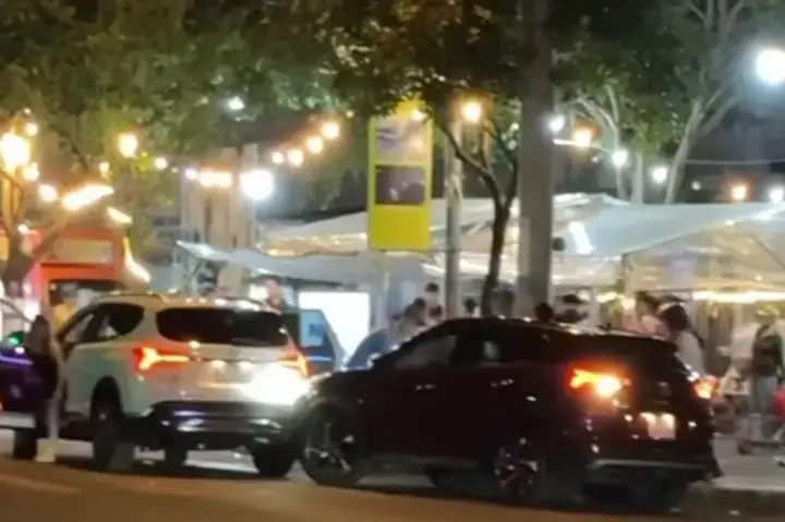 “lái Xe Ô Tô Đánh Phụ Nữ” Có Phải Là Tội Phạm Không?