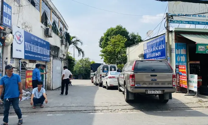 Lịch Đăng Kiểm Xe Ô Tô Tại Tp.hcm: Hướng Dẫn Tra Cứu, Thủ Tục Và Lưu Ý Quan Trọng Lịch Đăng Kiểm Xe Ô Tô Tại Tp.hcm: Hướng Dẫn Tra Cứu, Thủ Tục Và Lưu Ý Quan Trọng