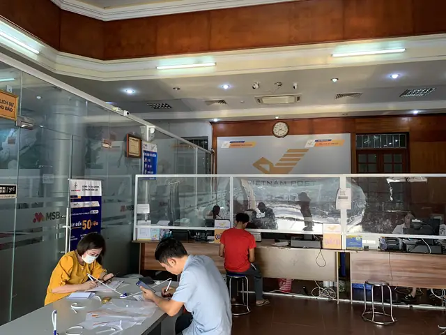 Năm 2022, Nền Kinh Tế Trong Nước Gặp Rất Nhiều Khó Khăn, Cùng Với Đó Là Vấn Đề Lạm Phát Tăng Cao, Biến Động Của Giá Xăng Dầu Trên Thế Giới, Gián Đoạn Chuỗi Cung Ứng Toàn Cầu Làm Cho Chi Phí Sản Xuất, Nguyên Vật Liệu Đầu Vào Tăng, Gây Áp Lực Lớn Lên Hoạt Động Sản Xuất, Kinh Doanh, Phát Triển Kinh Tế - Xã Hội Của Cả Nước Nói Chung Và Tỉnh Bắc Giang Nói Riêng. Trước Khó Khăn Thách Thức Đó, Với Sự Thống Nhất Cao Trong Lãnh, Chỉ Đạo Của Tỉnh Ủy, Hđnd Và Ubnd Tỉnh; Cùng Sự Đoàn Kết, Quyết Tâm, Chủ Động, Sáng Tạo, Linh Hoạt Trong Chỉ Đạo, Điều Hành Của Cấp Ủy, Chính Quyền Các Cấp; Sự Đồng Thuận, Tin Tưởng, Ủng Hộ Của Toàn Thể Nhân Dân, Cộng Đồng Doanh Nghiệp, Tình Hình Kinh Tế Xã Hội Đã Đạt Được Những Kết Quả Hết Sức Ấn Tượng, Nổi Bật, Toàn Diện Trên Tất Cả Các Lĩnh Vực; Kinh Tế Của Tỉnh Có Đà Phục Hồi Mạnh Mẽ, Tốc Độ Tăng Trưởng Kinh Tế (grdp) Cả Năm Ước Đạt 19,3%, Cao Nhất Từ Trước Đến Nay Và Đứng Thứ 2 Cả Nước, Trong Đó Công Nghiệp - Xây Dựng Tăng 26,65% (công Nghiệp Tăng 30,88%, Xây Dựng Tăng 0,55%); Dịch Vụ Tăng 7,49%; Nông, Lâm Nghiệp Và Thủy Sản Tăng 1,97%,… Năm 2022, Nền Kinh Tế Trong Nước Gặp Rất Nhiều Khó Khăn, Cùng Với Đó Là Vấn Đề Lạm Phát Tăng Cao, Biến Động Của Giá Xăng Dầu Trên Thế Giới, Gián Đoạn Chuỗi Cung Ứng Toàn Cầu Làm Cho Chi Phí Sản Xuất, Nguyên Vật Liệu Đầu Vào Tăng, Gây Áp Lực Lớn Lên Hoạt Động Sản Xuất, Kinh Doanh, Phát Triển Kinh Tế - Xã Hội Của Cả Nước Nói Chung Và Tỉnh Bắc Giang Nói Riêng. Trước Khó Khăn Thách Thức Đó, Với Sự Thống Nhất Cao Trong Lãnh, Chỉ Đạo Của Tỉnh Ủy, Hđnd Và Ubnd Tỉnh; Cùng Sự Đoàn Kết, Quyết Tâm, Chủ Động, Sáng Tạo, Linh Hoạt Trong Chỉ Đạo, Điều Hành Của Cấp Ủy, Chính Quyền Các Cấp; Sự Đồng Thuận, Tin Tưởng, Ủng Hộ Của Toàn Thể Nhân Dân, Cộng Đồng Doanh Nghiệp, Tình Hình Kinh Tế Xã Hội Đã Đạt Được Những Kết Quả Hết Sức Ấn Tượng, Nổi Bật, Toàn Diện Trên Tất Cả Các Lĩnh Vực; Kinh Tế Của Tỉnh Có Đà Phục Hồi Mạnh Mẽ, Tốc Độ Tăng Trưởng Kinh Tế (grdp) Cả Năm Ước Đạt 19,3%, Cao Nhất Từ Trước Đến Nay Và Đứng Thứ 2 Cả Nước, Trong Đó Công Nghiệp - Xây Dựng Tăng 26,65% (công Nghiệp Tăng 30,88%, Xây Dựng Tăng 0,55%); Dịch Vụ Tăng 7,49%; Nông, Lâm Nghiệp Và Thủy Sản Tăng 1,97%,…