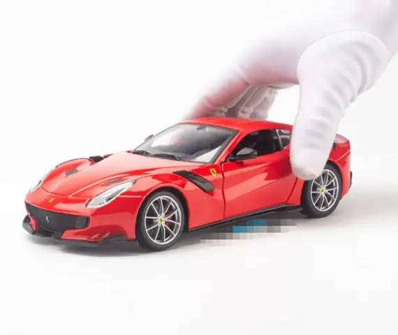 Mô Hình Xe Ô Tô Ferrari F12tdf 1:24 Bburago Mô Hình Xe Ô Tô Ferrari F12tdf 1:24 Bburago