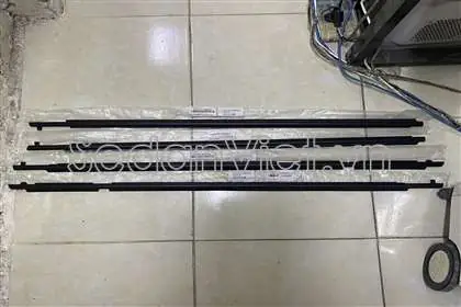 Nẹp Chân Kính Cánh Cửa Ngoài Toyota Rav4