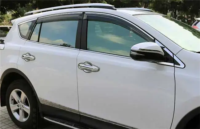Dấu Hiệu Nhận Biết Khi Cần Thay Nẹp Kính Rav4
