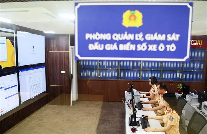 (lsvn) – Vừa Qua, Thực Hiện Nghị Quyết Số 73/2022/qh15 Của Quốc Hội Về Thí Điểm Đấu Giá Biển Số Xe Ô Tô, Phiên Đấu Giá Đầu Tiên Từ 9h00 Đến 17h00 Ngày 15/9/2023 Đã Thành Công Tốt Đẹp. Trong Phiên Đấu Giá Này Đã Ghi Nhận Mức Giá Cao Nhất Lên Đến Hơn 32 Tỉ Đồng Cho Một Biển Số. Vậy Theo Quy Định, Người Trúng Đấu Giá Biển Số Xe Ô Tô Đẹp Có Quyền Và Nghĩa Vụ Gì?