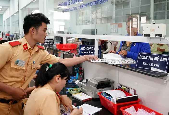 Thời Gian Làm Lại Biển Số Xe Ô Tô Là Bao Lâu?