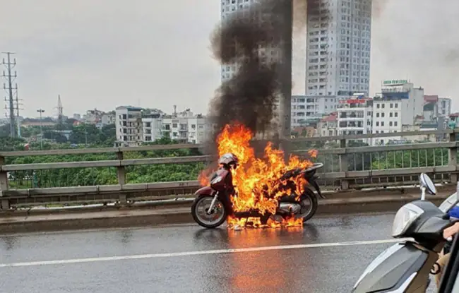 Nghiên Cứu Sử Dụng Các Ống Dẫn Nhiên Liệu, Dây Dẫn Điện Bằng Chất Liệu Chống Cháy, Chống Chuột Cắn, Có Độ Bền Cao Nghiên Cứu Sử Dụng Các Ống Dẫn Nhiên Liệu, Dây Dẫn Điện Bằng Chất Liệu Chống Cháy, Chống Chuột Cắn, Có Độ Bền Cao