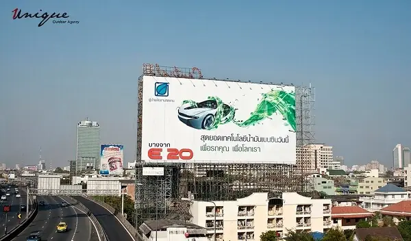 Quảng Cáo Xe Ô Tô Thái Lan