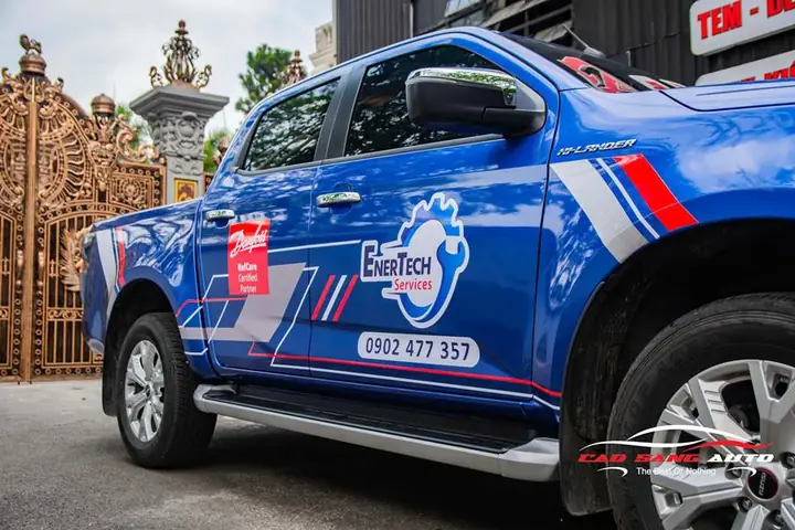 Các Hình Thức Dán Quảng Cáo Trên Xe Isuzu Dmax
