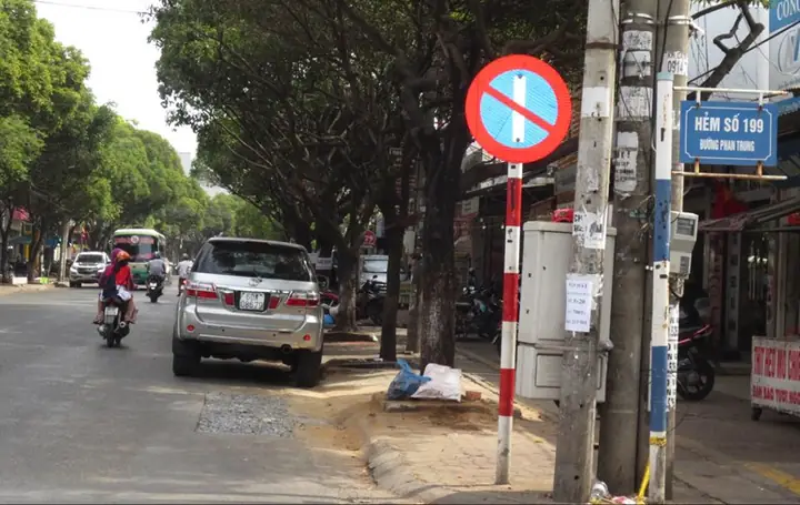 Biển Báo Cấm Là Gì? Đặc Điểm Của Biển Báo Cấm
