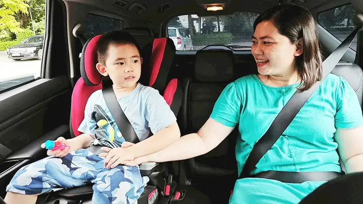 Quy Tắc Ngồi Xe Ô Tô Trong Quân Đội: Hiểu Rõ Nghi Thức, Thứ Bậc Và An Toàn