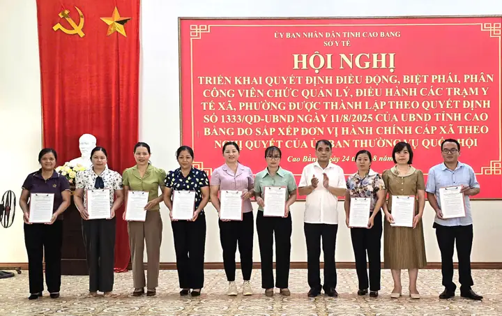 Sở Y Tế Công Bố Quyết Định Điều Động, Biệt Phái, Phân Công Viên Chức Quản Lý, Điều Hành Các Trạm Y Tế Xã, Phường