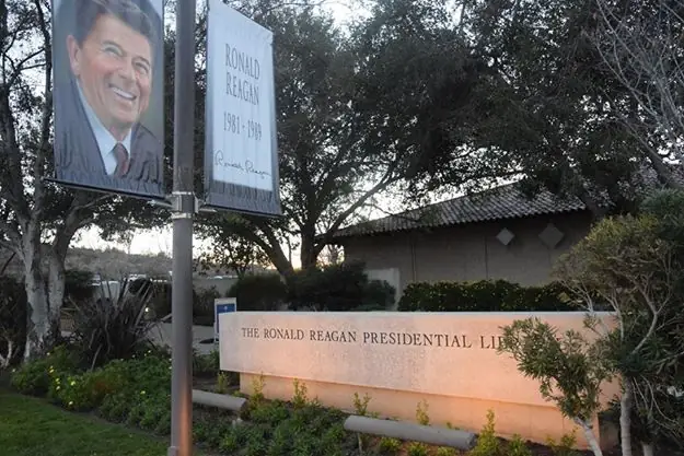 Ronald Reagan Và Xe Ô Tô