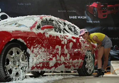 Rửa Xe Ô Tô Bằng Xà Phòng Có Hại Cho Xe Không?
