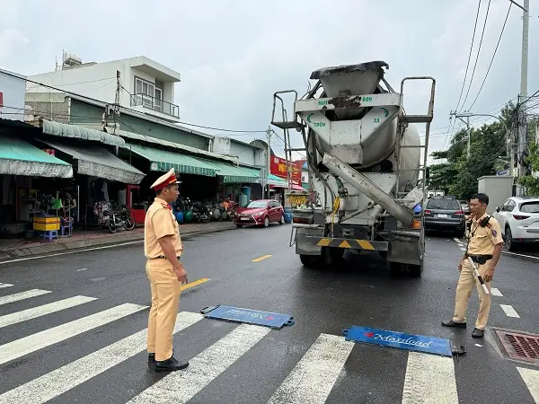 Số Điện Thoại Xe Cẩu Xe Ô Tô Vi Phạm