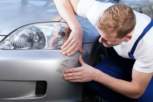 Sơn Bóng Chống Trầy Xước Xe Ô Tô: Giải Pháp Bảo Vệ Xe Toàn Diện Cho Người Dùng Đại Chúng