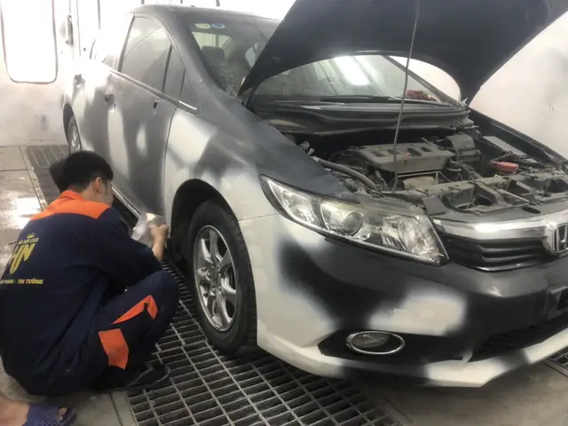 Sơn Xe Ô Tô Uy Tín Ở Long Biên