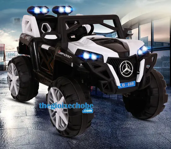Xe Ô Tô Điện Trẻ Em Lb-688 Màu Trắng