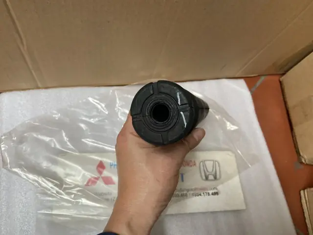 Quyền Lợi Của Khách Hàng Khi Mua Cao Su Tăm Bông Liền Chụp Bụi Giảm Xóc Xe Tại Phụ Tùng Mitsubishi An Việt: