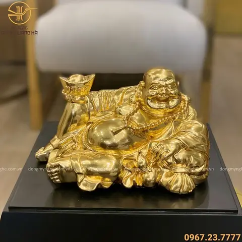 Thần Tài Để Xe Ô Tô Bằng Gỗ: Ý Nghĩa, Cách Chọn Và Trưng Bày Chuẩn Phong Thủy Thần Tài Để Xe Ô Tô Bằng Gỗ: Ý Nghĩa, Cách Chọn Và Trưng Bày Chuẩn Phong Thủy