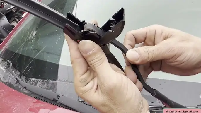 Lắp Đặt Phụ Kiện Và Nâng Cấp Kính Xe Lắp Đặt Phụ Kiện Và Nâng Cấp Kính Xe