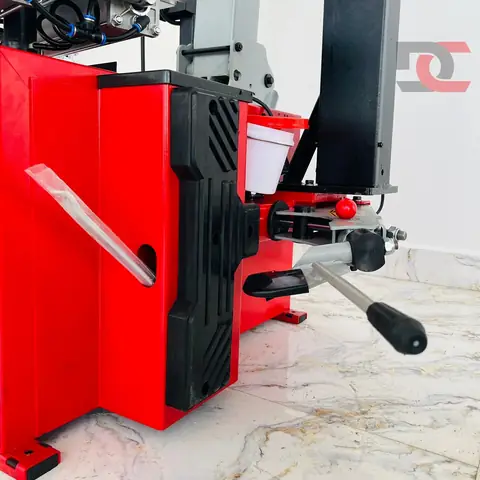 Tháo Xịt Lốp Xe Ô Tô