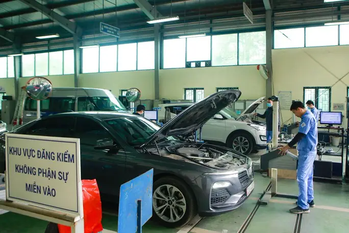 Hướng Dẫn Thay Cục Mồi Thuốc Lá Xe Ô Tô Đơn Giản, An Toàn Tại Nhà Hướng Dẫn Thay Cục Mồi Thuốc Lá Xe Ô Tô Đơn Giản, An Toàn Tại Nhà