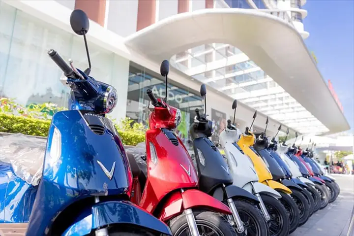 Tổng Quan Thị Trường Xe Ô Tô - Xe Máy Việt Nam Năm 2024: Những Dấu Ấn Bùng Nổ Tổng Quan Thị Trường Xe Ô Tô - Xe Máy Việt Nam Năm 2024: Những Dấu Ấn Bùng Nổ