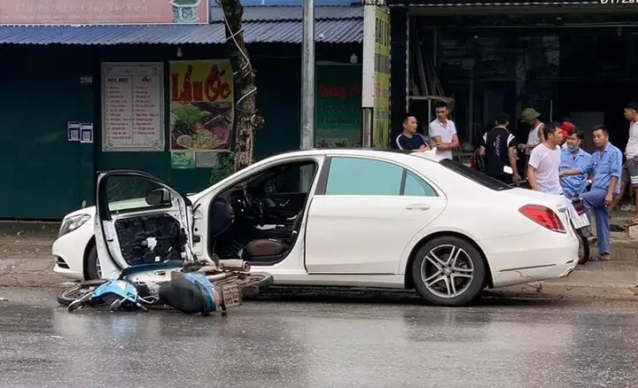 Nguyên Nhân Chính Dẫn Đến Tai Nạn Mở Cửa Xe