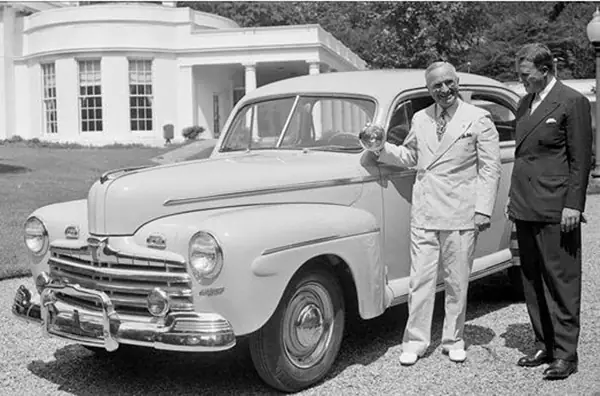 Tổng Thống Ronald Reagan Thích Xe Ô Tô Điện Tổng Thống Ronald Reagan Thích Xe Ô Tô Điện
