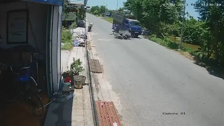 Hướng Dẫn Xử Lý Và Phòng Tránh Va Chạm Khi Tông Vào Xe Ô Tô Dừng Đột Ngột