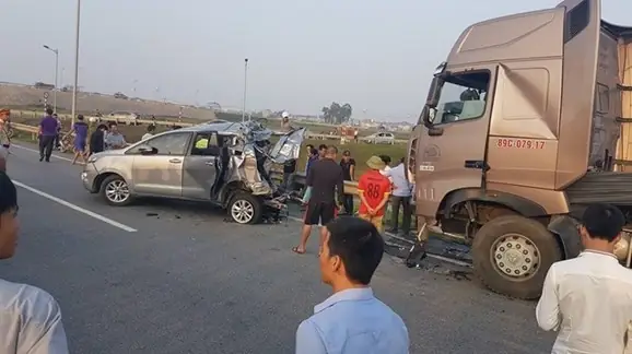 Trọng Lượng Lốp Xe Innova: Ảnh Hưởng Và Cách Lựa Chọn Phù Hợp