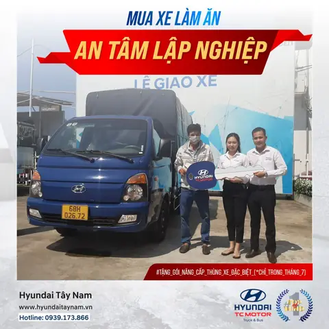 Khách Hàng Mua Xe Tải Tại Hyundai Tây Nam Khách Hàng Mua Xe Tải Tại Hyundai Tây Nam