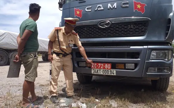 Xe Ô Tô Biển Đỏ Là Gì? Phân Biệt Biển Số Xanh, Đỏ Và Các Loại Biển Số Khác