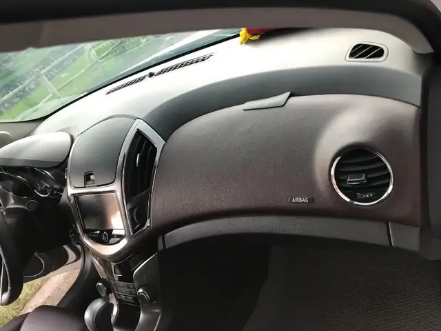 Xe Ô Tô Chevrolet Cruze 2011