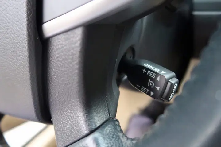 Hệ Thống Kiểm Soát Hành Trình (cruise Control)