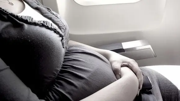 Bà Bầu Đi Xe Ô Tô Đường Dài Có An Toàn Không? | Vinmec Bà Bầu Đi Xe Ô Tô Đường Dài Có An Toàn Không? | Vinmec