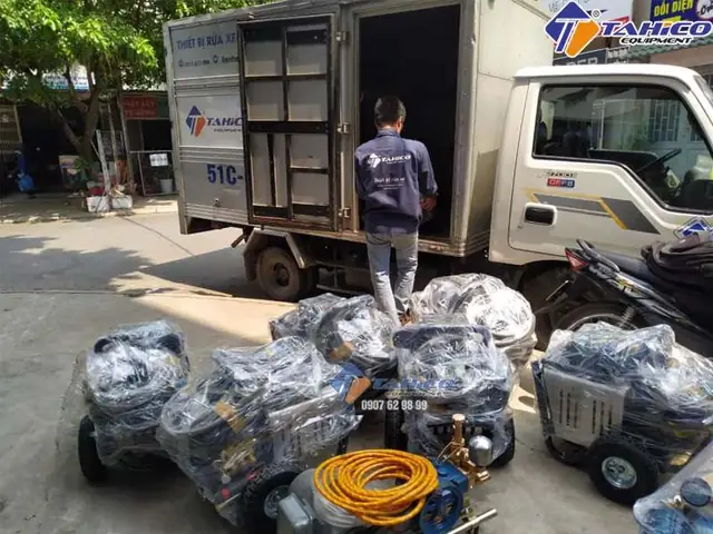 Mua Máy Xịt Rửa Xe Ở Đâu Giá Tốt?