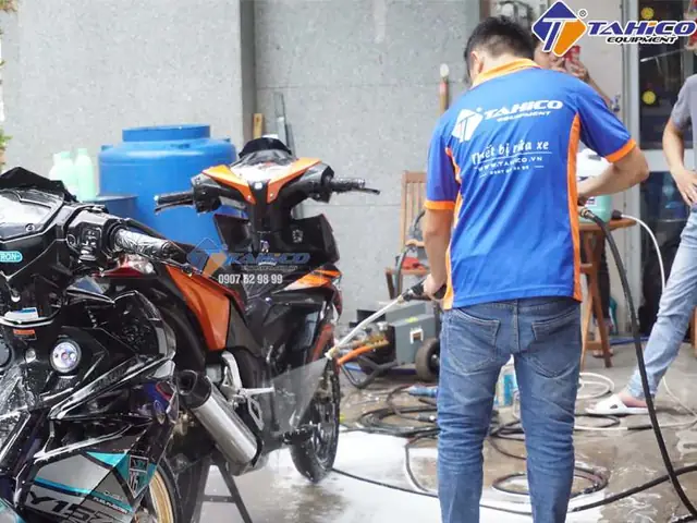 Máy Bơm Rửa Xe Bao Nhiêu Tiền?