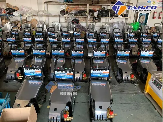Mua Máy Xịt Rửa Xe Ở Đâu Giá Tốt?
