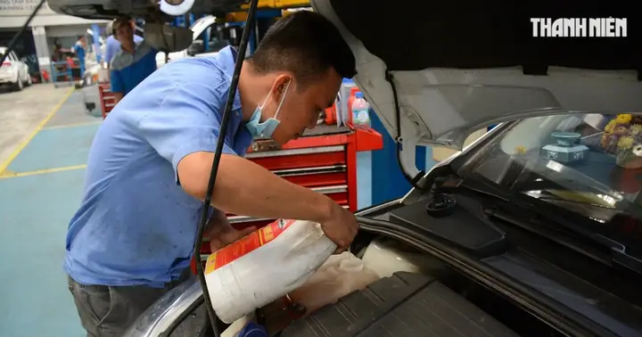 Dấu Hiệu Cho Thấy Nước Làm Mát Trên Ô Tô Sắp Cạn Và Cách Châm ...