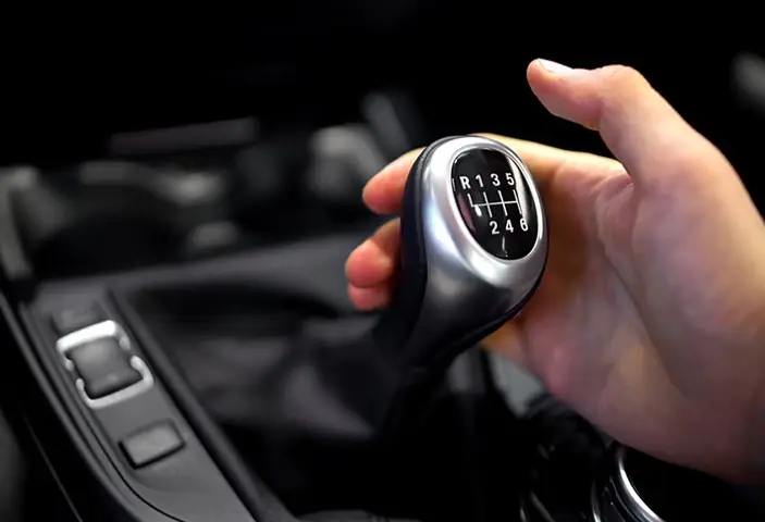 Cách Nổ Máy Xe Số Sàn Tránh Hại Động Cơ