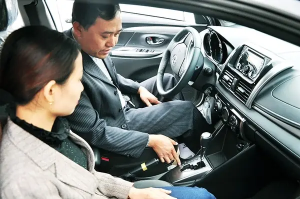 Hướng Dẫn Cách Tự Học Lái Xe Ô Tô Chi Tiết Và An Toàn