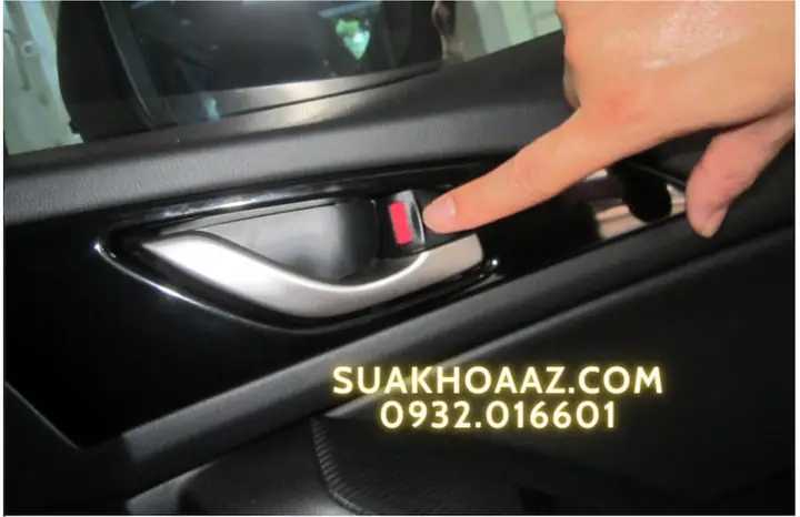 Bước 1 :nhận Định Vị Trí Nút Mở Khóa Trong Ô Tô Của Bạn