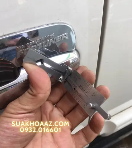 Bước 4:mở Cửa Xe Ô Tô 1 Cách An Toàn