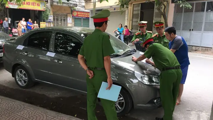 Cố Ý Phá Hoại Xe Ô Tô Do Đỗ Sai Quy Định Có Bị Phạt Không?