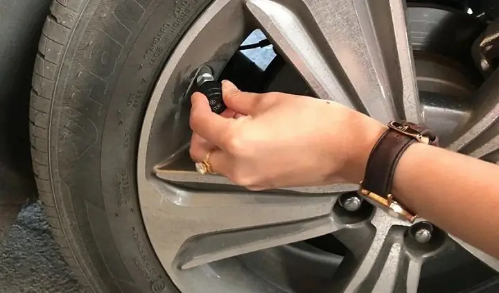 Bộ Cảm Biến Áp Suất Lốp Gắn Ngoài