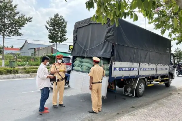 Nguyên Nhân Của Lỗi Vượt Quá Chiều Cao Xe Tải Quy Định