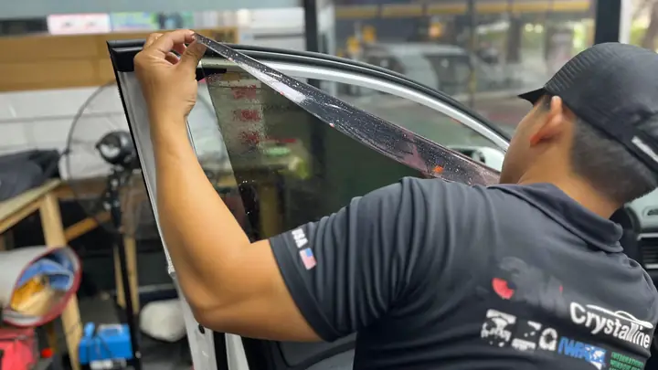 Dán Phim Cách Nhiệt Ô Tô 3m: Kinh Nghiệm, Bảng Giá 2025 - Vietnam ...