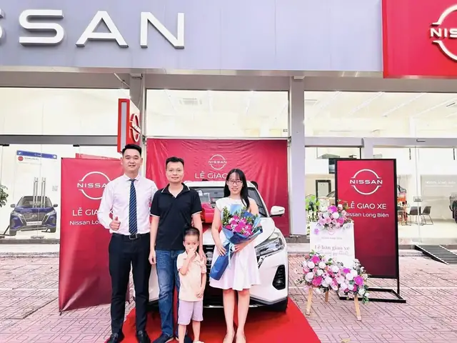 Nên Mua Xe Ô Tô Hãng Nào? - Nissan Long Biên